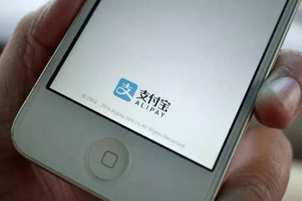 想找人聊天应该去那个APP？